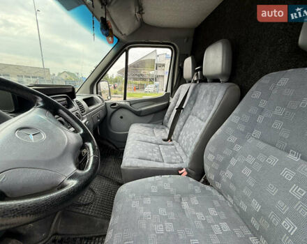 Белый Мерседес Sprinter, объемом двигателя 2.15 л и пробегом 428 тыс. км за 9000 $, фото 27 на Automoto.ua