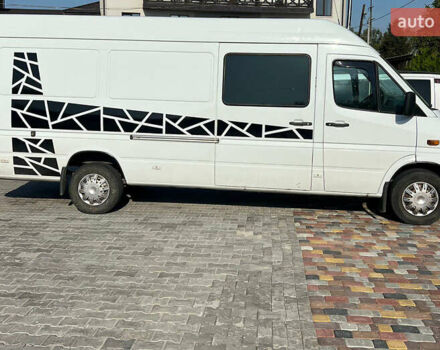 Белый Мерседес Sprinter, объемом двигателя 2.7 л и пробегом 400 тыс. км за 10777 $, фото 8 на Automoto.ua