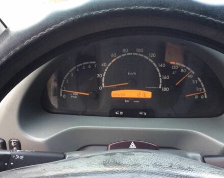 Белый Мерседес Sprinter, объемом двигателя 2.1 л и пробегом 334 тыс. км за 10800 $, фото 1 на Automoto.ua