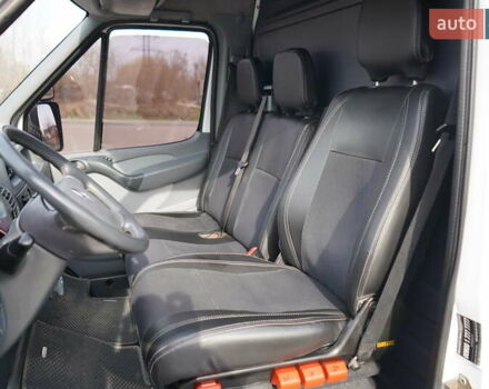 Белый Мерседес Sprinter, объемом двигателя 2.1 л и пробегом 480 тыс. км за 13500 $, фото 29 на Automoto.ua
