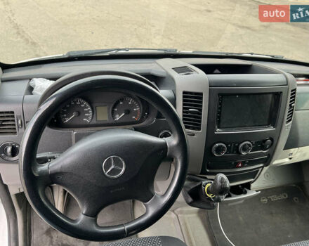 Білий Мерседес Sprinter, об'ємом двигуна 2.2 л та пробігом 378 тис. км за 11800 $, фото 9 на Automoto.ua