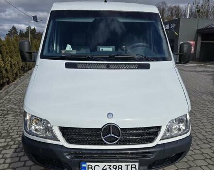 Белый Мерседес Sprinter, объемом двигателя 2.2 л и пробегом 350 тыс. км за 9000 $, фото 1 на Automoto.ua