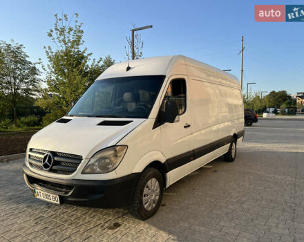 Белый Мерседес Sprinter, объемом двигателя 2.15 л и пробегом 435 тыс. км за 10500 $, фото 2 на Automoto.ua