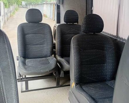 Белый Мерседес Sprinter, объемом двигателя 2.15 л и пробегом 518 тыс. км за 9400 $, фото 2 на Automoto.ua