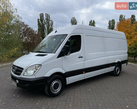 Белый Мерседес Sprinter, объемом двигателя 2.2 л и пробегом 350 тыс. км за 10999 $, фото 9 на Automoto.ua