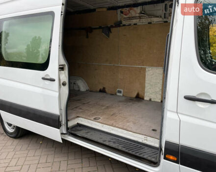 Белый Мерседес Sprinter, объемом двигателя 2.2 л и пробегом 350 тыс. км за 10999 $, фото 14 на Automoto.ua