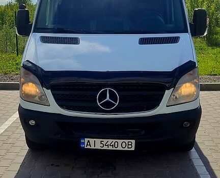 Белый Мерседес Sprinter, объемом двигателя 2.1 л и пробегом 397 тыс. км за 11700 $, фото 2 на Automoto.ua