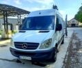 Белый Мерседес Sprinter, объемом двигателя 2.1 л и пробегом 393 тыс. км за 9100 $, фото 1 на Automoto.ua