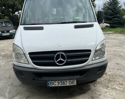 Белый Мерседес Sprinter, объемом двигателя 2.15 л и пробегом 730 тыс. км за 13100 $, фото 1 на Automoto.ua