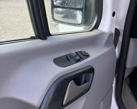 Белый Мерседес Sprinter, объемом двигателя 2.1 л и пробегом 317 тыс. км за 12000 $, фото 10 на Automoto.ua