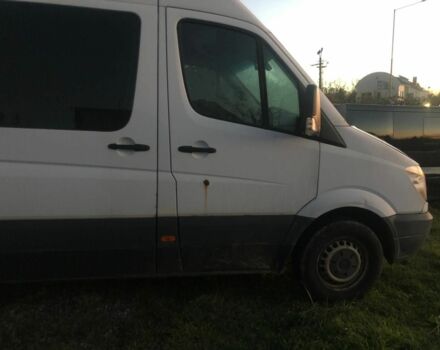 Белый Мерседес Sprinter, объемом двигателя 2.2 л и пробегом 450 тыс. км за 5700 $, фото 3 на Automoto.ua