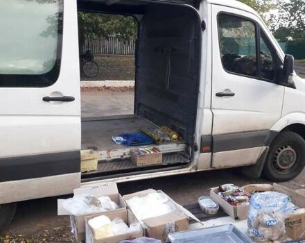 Белый Мерседес Sprinter, объемом двигателя 2.15 л и пробегом 300 тыс. км за 10000 $, фото 1 на Automoto.ua