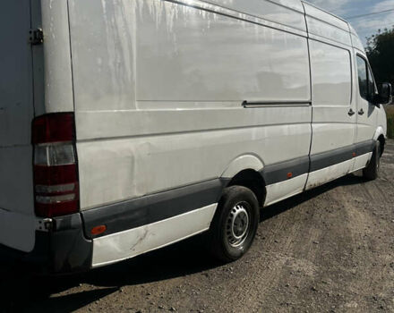 Белый Мерседес Sprinter, объемом двигателя 2.15 л и пробегом 350 тыс. км за 7900 $, фото 3 на Automoto.ua