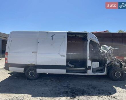 Белый Мерседес Sprinter, объемом двигателя 2.15 л и пробегом 300 тыс. км за 3999 $, фото 13 на Automoto.ua