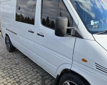 Белый Мерседес Sprinter, объемом двигателя 2.2 л и пробегом 350 тыс. км за 9000 $, фото 6 на Automoto.ua