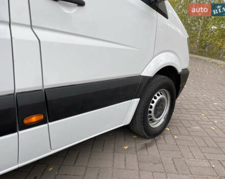 Белый Мерседес Sprinter, объемом двигателя 2.2 л и пробегом 350 тыс. км за 10999 $, фото 22 на Automoto.ua