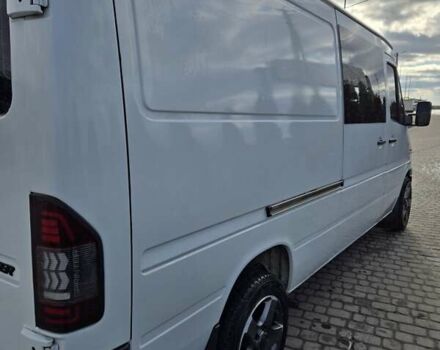 Белый Мерседес Sprinter, объемом двигателя 2.2 л и пробегом 350 тыс. км за 9000 $, фото 2 на Automoto.ua