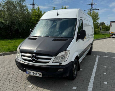 Белый Мерседес Sprinter, объемом двигателя 2.99 л и пробегом 530 тыс. км за 10500 $, фото 1 на Automoto.ua