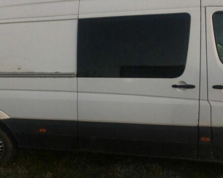 Белый Мерседес Sprinter, объемом двигателя 2.2 л и пробегом 450 тыс. км за 5700 $, фото 2 на Automoto.ua