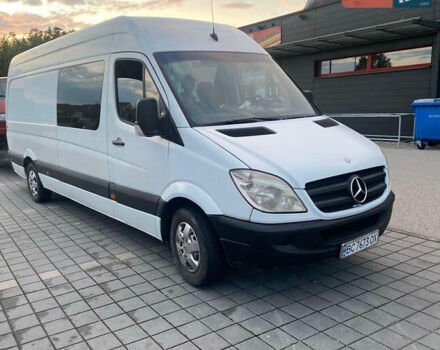 Белый Мерседес Sprinter, объемом двигателя 2.2 л и пробегом 357 тыс. км за 10999 $, фото 3 на Automoto.ua