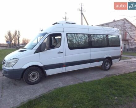 Белый Мерседес Sprinter, объемом двигателя 2.9 л и пробегом 350 тыс. км за 15200 $, фото 6 на Automoto.ua