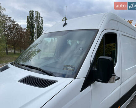 Белый Мерседес Sprinter, объемом двигателя 2.2 л и пробегом 350 тыс. км за 10999 $, фото 31 на Automoto.ua