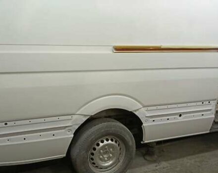 Белый Мерседес Sprinter, объемом двигателя 2.1 л и пробегом 300 тыс. км за 12700 $, фото 2 на Automoto.ua