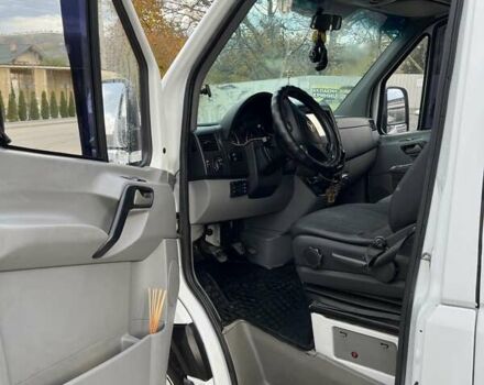 Белый Мерседес Sprinter, объемом двигателя 3 л и пробегом 800 тыс. км за 13800 $, фото 4 на Automoto.ua