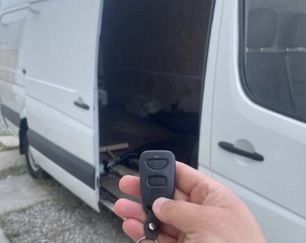 Белый Мерседес Sprinter, объемом двигателя 2.15 л и пробегом 350 тыс. км за 10500 $, фото 8 на Automoto.ua