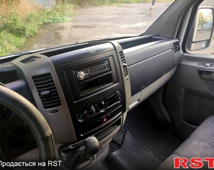 Белый Мерседес Sprinter, объемом двигателя 2.1 л и пробегом 470 тыс. км за 6500 $, фото 3 на Automoto.ua