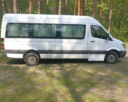 Белый Мерседес Sprinter, объемом двигателя 2.1 л и пробегом 640 тыс. км за 15000 $, фото 4 на Automoto.ua