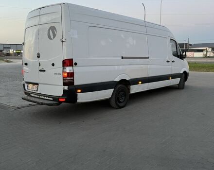 Белый Мерседес Sprinter, объемом двигателя 2.1 л и пробегом 406 тыс. км за 8000 $, фото 3 на Automoto.ua
