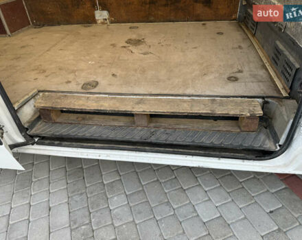 Белый Мерседес Sprinter, объемом двигателя 2.99 л и пробегом 564 тыс. км за 15500 $, фото 10 на Automoto.ua