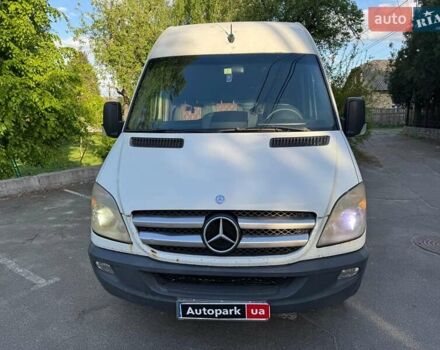 Белый Мерседес Sprinter, объемом двигателя 3 л и пробегом 577 тыс. км за 11390 $, фото 1 на Automoto.ua