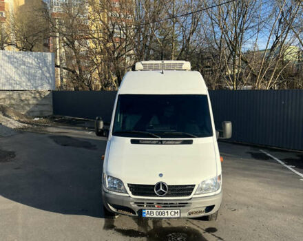Белый Мерседес Sprinter, объемом двигателя 2.7 л и пробегом 407 тыс. км за 21555 $, фото 7 на Automoto.ua