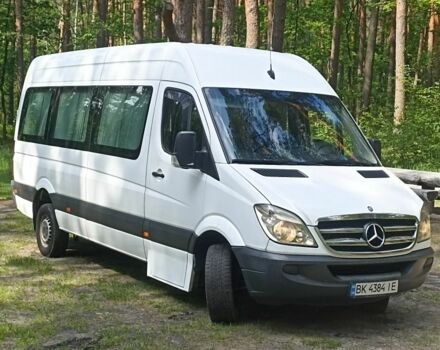 Белый Мерседес Sprinter, объемом двигателя 2.1 л и пробегом 640 тыс. км за 15000 $, фото 1 на Automoto.ua