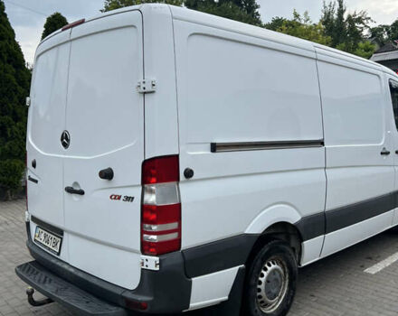 Белый Мерседес Sprinter, объемом двигателя 2.2 л и пробегом 282 тыс. км за 11800 $, фото 2 на Automoto.ua