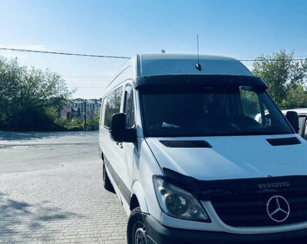 Белый Мерседес Sprinter, объемом двигателя 2.2 л и пробегом 30 тыс. км за 12300 $, фото 3 на Automoto.ua