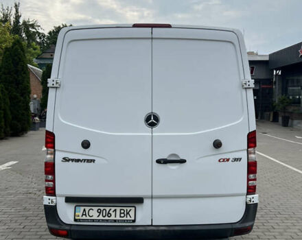 Белый Мерседес Sprinter, объемом двигателя 2.2 л и пробегом 282 тыс. км за 11800 $, фото 3 на Automoto.ua