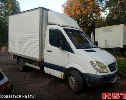 Белый Мерседес Sprinter, объемом двигателя 2.1 л и пробегом 470 тыс. км за 6500 $, фото 4 на Automoto.ua