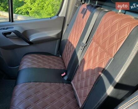 Белый Мерседес Sprinter, объемом двигателя 3 л и пробегом 577 тыс. км за 11390 $, фото 13 на Automoto.ua