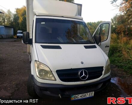 Белый Мерседес Sprinter, объемом двигателя 2.1 л и пробегом 470 тыс. км за 6500 $, фото 6 на Automoto.ua