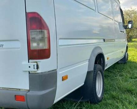 Белый Мерседес Sprinter, объемом двигателя 2.7 л и пробегом 385 тыс. км за 21500 $, фото 3 на Automoto.ua