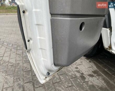 Белый Мерседес Sprinter, объемом двигателя 2.99 л и пробегом 390 тыс. км за 17500 $, фото 23 на Automoto.ua