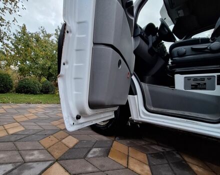Белый Мерседес Sprinter, объемом двигателя 2.1 л и пробегом 354 тыс. км за 11800 $, фото 17 на Automoto.ua
