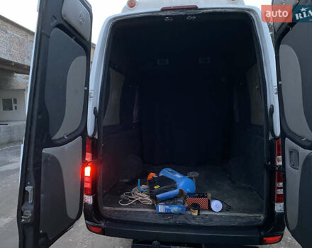 Белый Мерседес Sprinter, объемом двигателя 2.99 л и пробегом 750 тыс. км за 13800 $, фото 5 на Automoto.ua