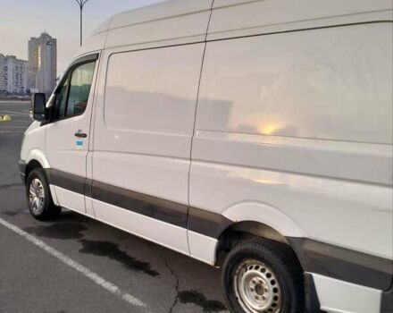 Белый Мерседес Sprinter, объемом двигателя 2.1 л и пробегом 350 тыс. км за 9700 $, фото 3 на Automoto.ua