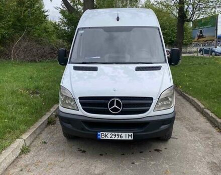 Белый Мерседес Sprinter, объемом двигателя 2.15 л и пробегом 456 тыс. км за 10600 $, фото 3 на Automoto.ua