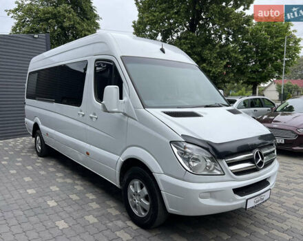 Белый Мерседес Sprinter, объемом двигателя 2.99 л и пробегом 490 тыс. км за 19500 $, фото 4 на Automoto.ua