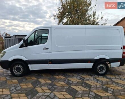 Белый Мерседес Sprinter, объемом двигателя 2.14 л и пробегом 354 тыс. км за 11800 $, фото 2 на Automoto.ua